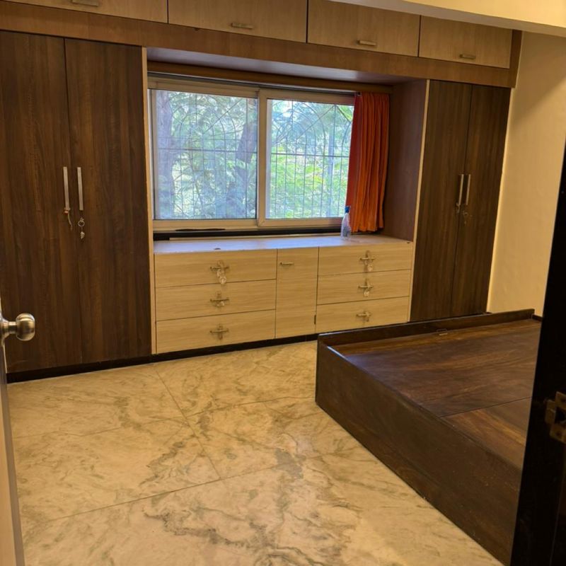 2 BHK 1000 Sq.Ft. Apartment in Paschim Apartments