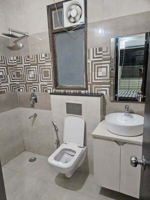 Master Bedroom in 2 BHK Builder Floor at Uday Arden 45, Sector 45 – for Rent