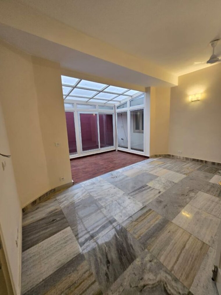 Bedroom, greater kailash i 4 Bedroom 500 Sq.Yd. Builder Floor In Greater Kailash I Delhi 10043420