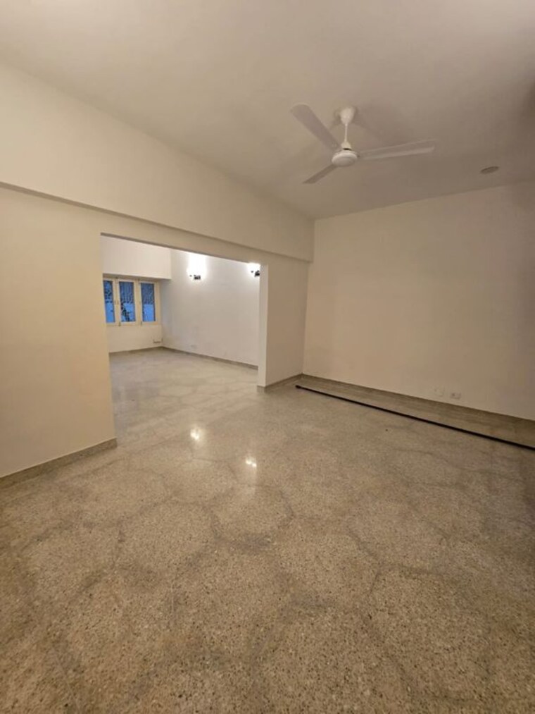 Room, greater kailash i 4 Bedroom 500 Sq.Yd. Builder Floor In Greater Kailash I Delhi 10043420