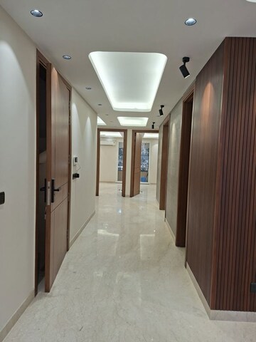 Building Lobby in 3 BHK Builder Floor at South Extension ii – for Rent