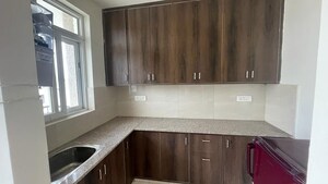 Kitchen in 3 BHK Builder Floor at Unitech South City 1, South City 1 – for Rent