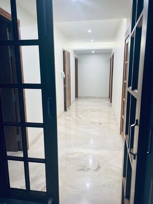 Building Lobby in 4 BHK Builder Floor at Sarvapriya Vihar – for Rent