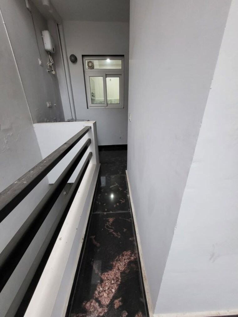 Balcony, unitech-residency-greens 3 Bedroom 1450 Sq.Ft. Builder Floor In Sector 46 Gurgaon 10043428