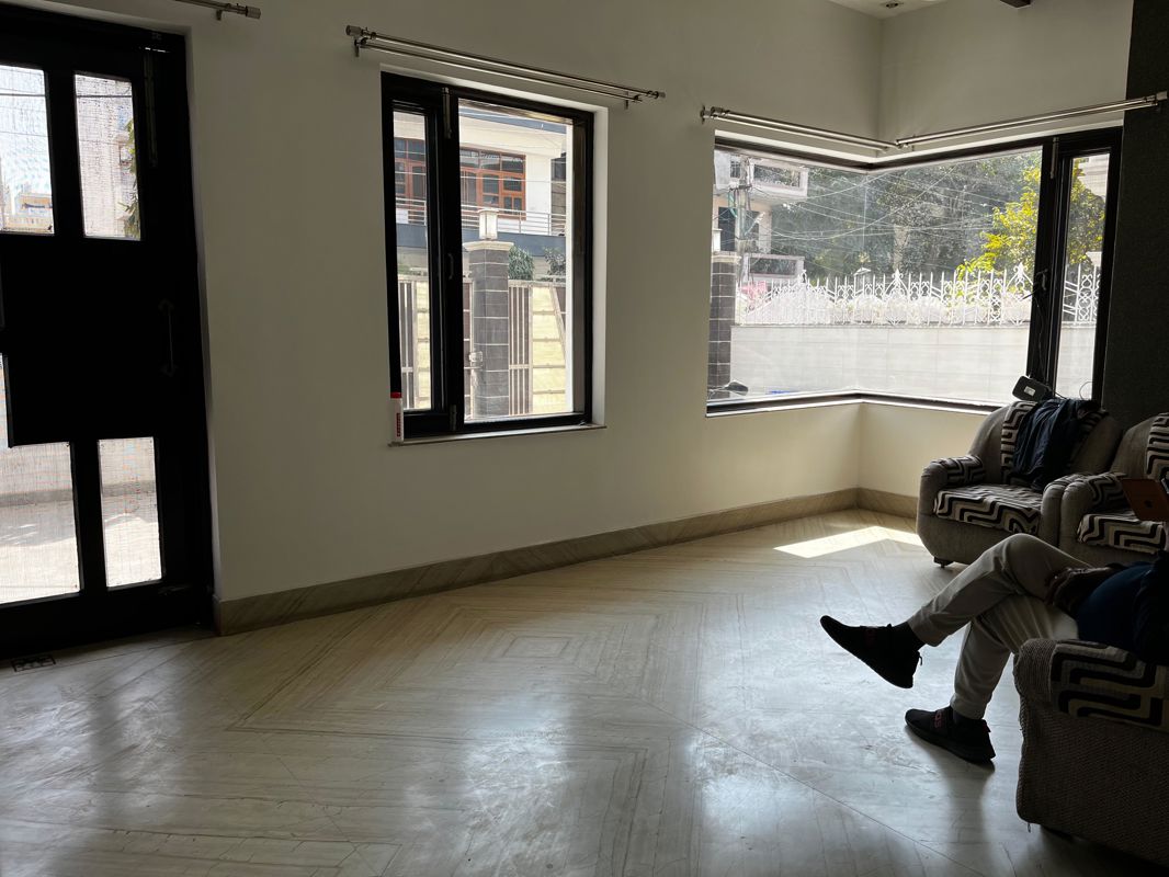 2 BHK Builder Floor For Rent in The Grand