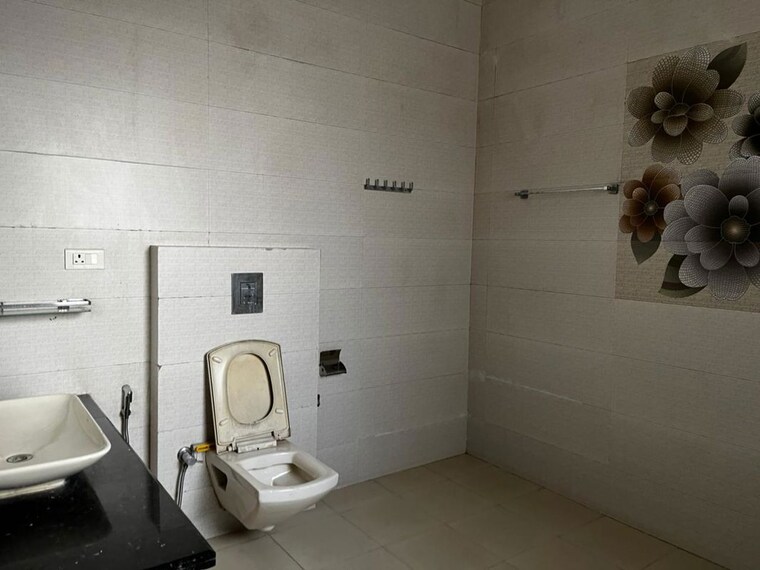 Bathroom, the-grand 2 Bedroom 1260 Sq.Ft. Builder Floor In Sector 52 Gurgaon 10043431