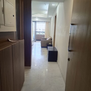 Room in 3 BHK Apartment at Lodha Bel Air, Jogeshwari West – for Rent