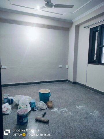 Room in 2 BHK Builder Floor at Sushant Lok 2, Sector 57 – for Rent