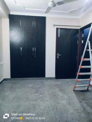 Room in 2 BHK Builder Floor at Sushant Lok 2, Sector 57 – for Rent