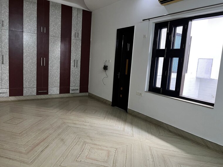 Room, ardee-city 3 Bedroom 1650 Sq.Ft. Builder Floor In Sector 52 Gurgaon 10043435