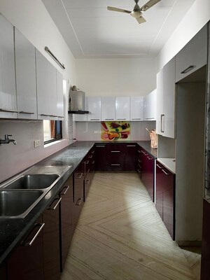 Kitchen in 3 BHK Builder Floor at Ardee City, Sector 52 – for Rent