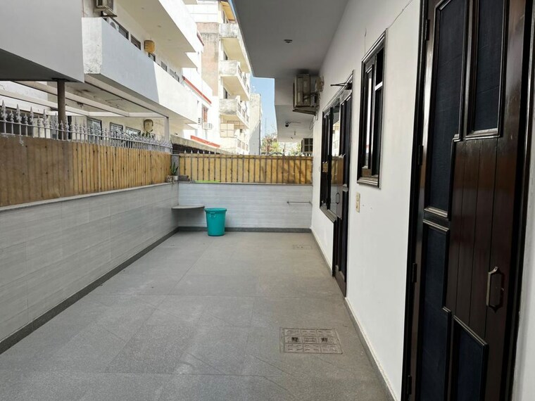 Balcony, ardee-city 3 Bedroom 1650 Sq.Ft. Builder Floor In Sector 52 Gurgaon 10043435