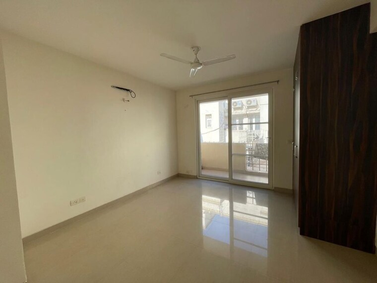 Room, emaar-emerald-floors-premier 3 Bedroom 1650 Sq.Ft. Apartment In Sector 65 Gurgaon 10043445