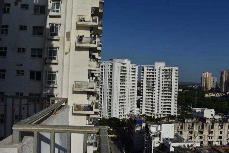 Exterior View, emaar-mgf-the-palm-drive-studios 3 Bedroom 1950 Sq.Ft. Apartment In Sector 66 Gurgaon 10043448
