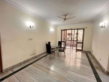 Room in 3 BHK Apartment at Krishna Apartment Vasanth Nagar, Vasanth Nagar – for Rent