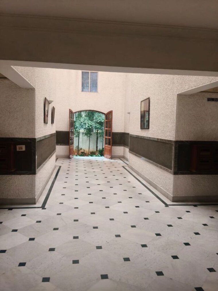 Bedroom, sns-villa 3 Bedroom 2000 Sq.Ft. Apartment In Lavelle Road Bangalore 9674203