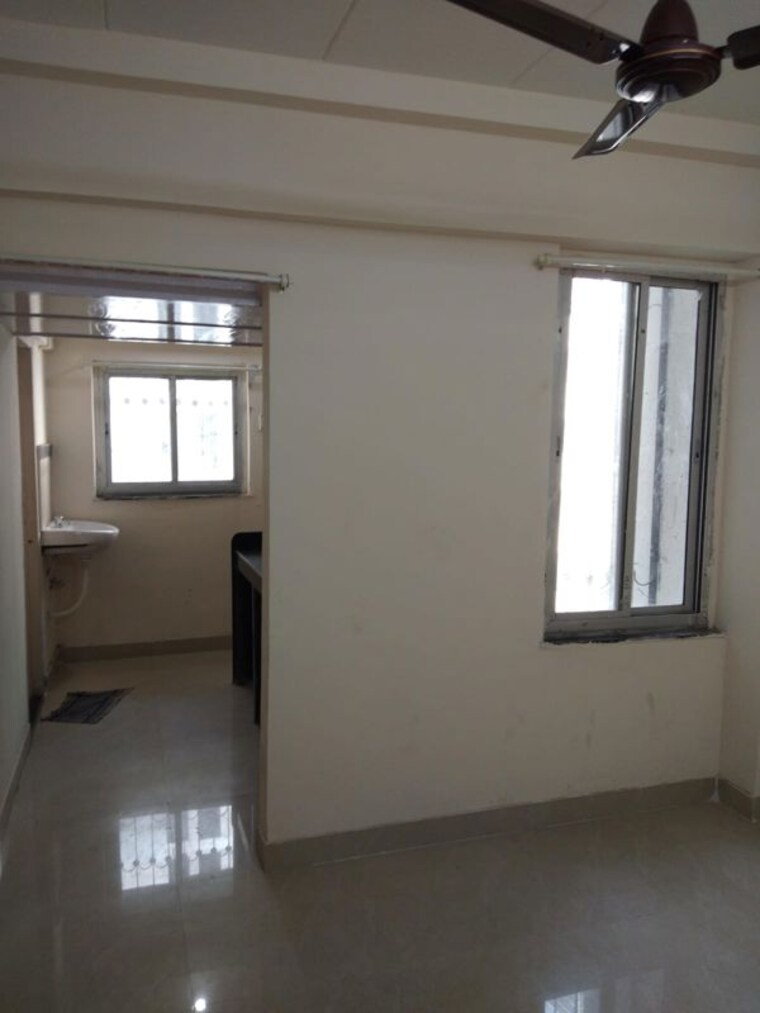 Room, mhada-century-mill 1 Bedroom 450 Sq.Ft. Apartment In Lower Parel Mumbai 10043457