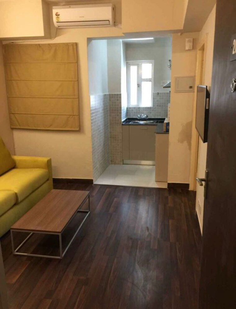 Living Room, paras-tierea 1 Bedroom 495 Sq.Ft. Apartment In Sector 137 Noida 10043462