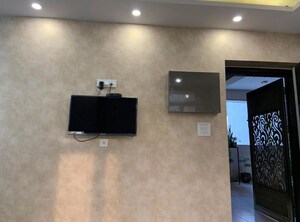 Furnished Amenities in 2.5 BHK Apartment at Supertech Ecociti, Sector 137 – for Rent