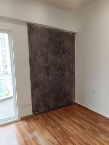 Room in 2.5 BHK Apartment at Samridhi Daksh Avenue, Sector 150 – for Rent