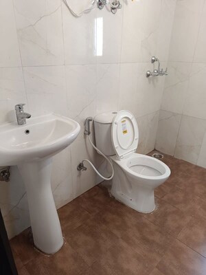 Master Bedroom in 2.5 BHK Apartment at Samridhi Daksh Avenue, Sector 150 – for Rent