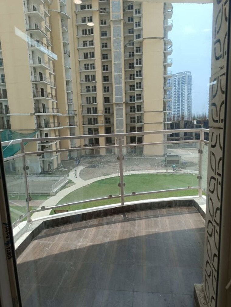 Balcony, samridhi-luxuriya-avenue 3 Bedroom 1625 Sq.Ft. Apartment In Sector 150 Noida 10043466