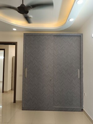 Room in 3 BHK Apartment at Samridhi Luxuriya Avenue, Sector 150 – for Rent