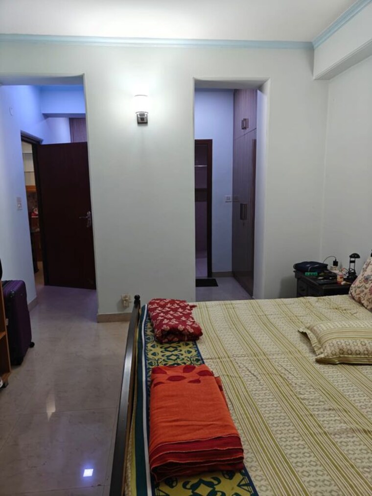 Room, sector 137 Pg For Boys & Girls In Sector 137 10043470