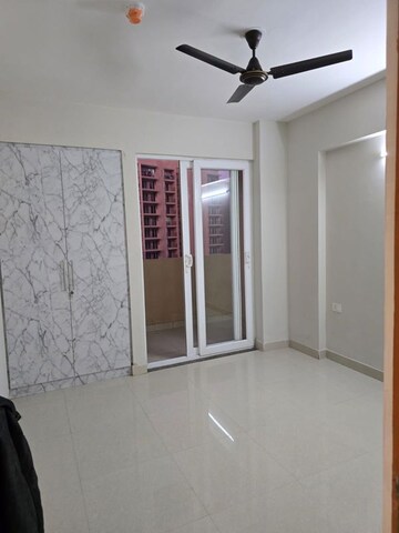 2 BHK Apartment For Rent in Supertech Ecociti, Sector 137