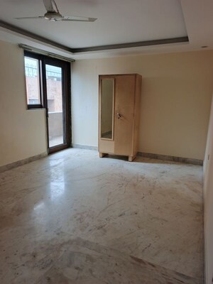 Room in 5 BHK Builder Floor at Anand Lok – for Rent
