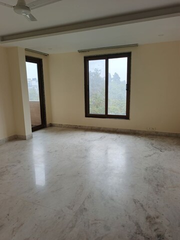 Room in 5 BHK Builder Floor at Anand Lok – for Rent