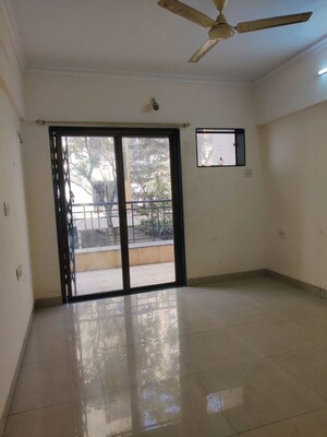 Room in 2 BHK Apartment at Regency Meadows, Dhanori – for Rent