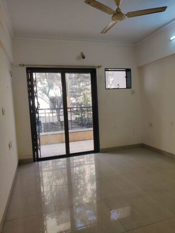 Room in 2 BHK Apartment at Regency Meadows, Dhanori – for Rent