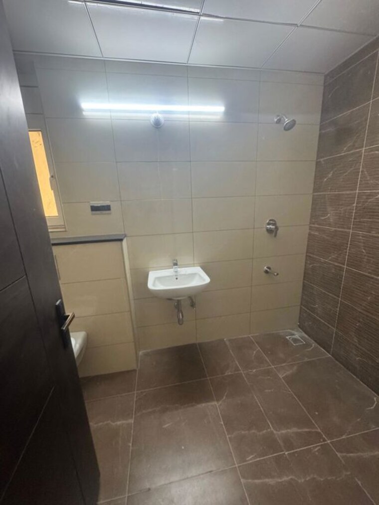 Bathroom, candeur-crescent 3 Bedroom 2064 Sq.Ft. Apartment In Serilingampally Hyderabad 10043489