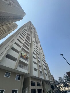 3 BHK + Pooja Room Apartment For Sale in Candeur Crescent
