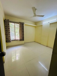 2 BHK + Pooja Room,Servant Room,Extra Room Apartment For Rent in Triaa Hillome
