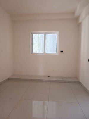 Room in 3 BHK Apartment at Candeur Crescent, Serilingampally – for Sale