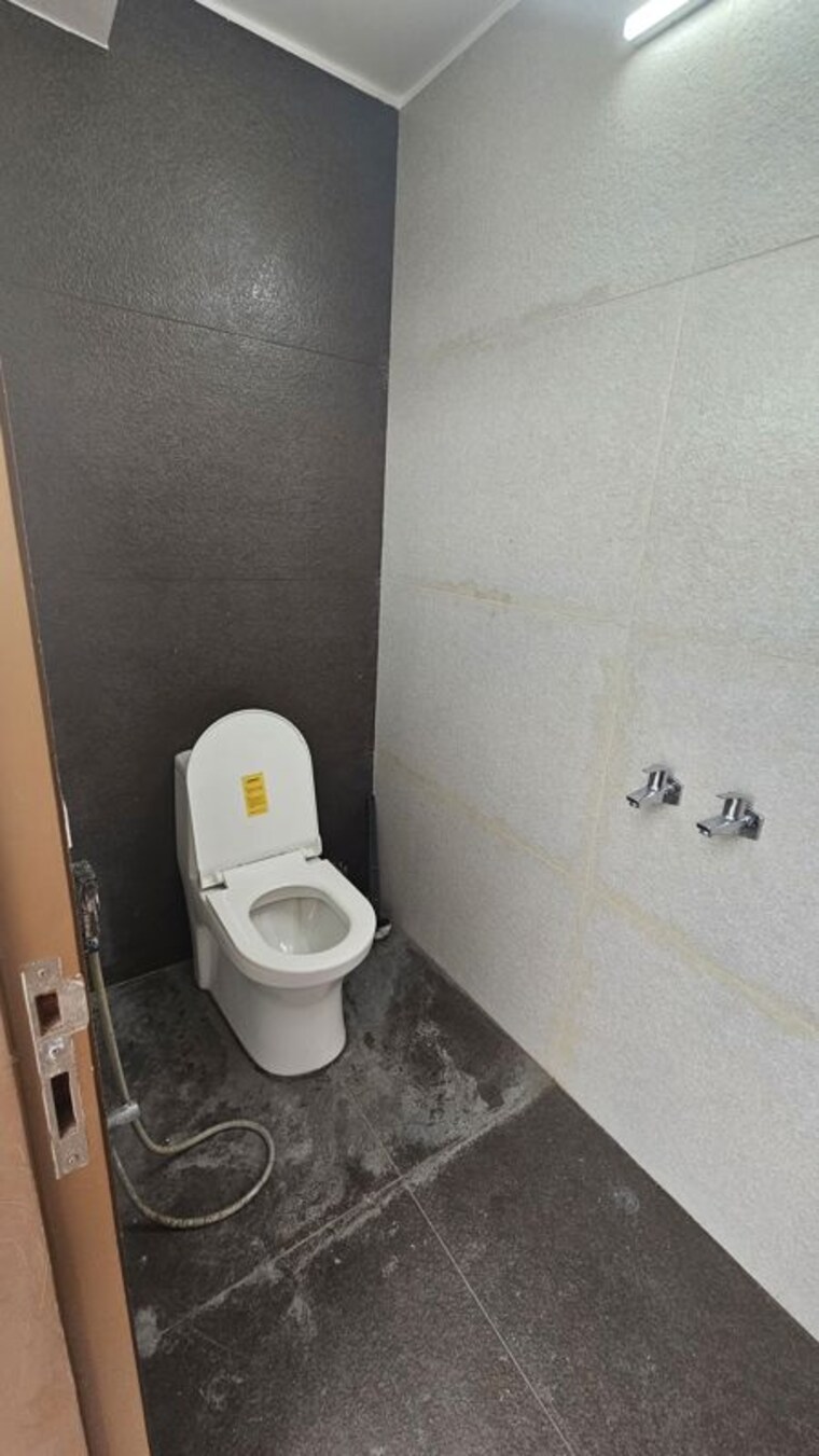 Bathroom, sector 55 2.5 Bedroom 1110 Sq.Ft. Independent House In Sector 55 Noida 10043495