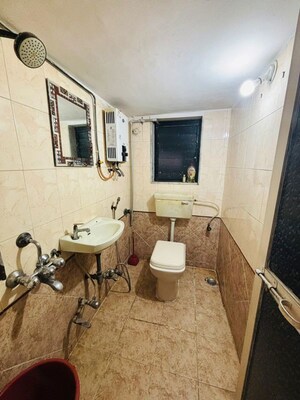 Master Bedroom in 2 BHK Apartment at Casa Blanca Apartment Andheri, Andheri West – for Rent