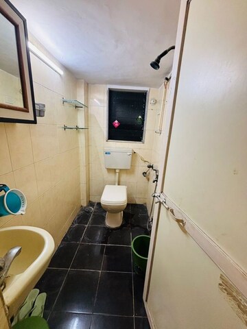 Master Bedroom in 2 BHK Apartment at Casa Blanca Apartment Andheri, Andheri West – for Rent