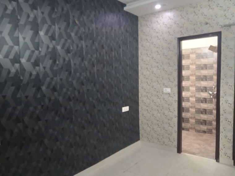 Room, dhakoli 2 Bedroom 100 Sq.Yd. Builder Floor In Dhakoli Zirakpur 10043513