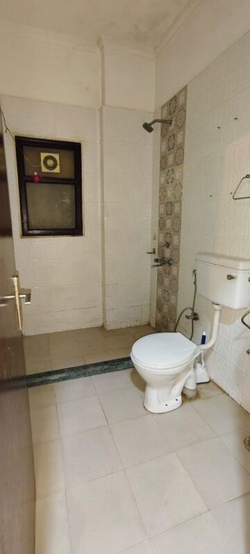 Bathroom in 1 BHK Builder Floor at Ansal Sushant Lok I, Sector 43 – for Rent