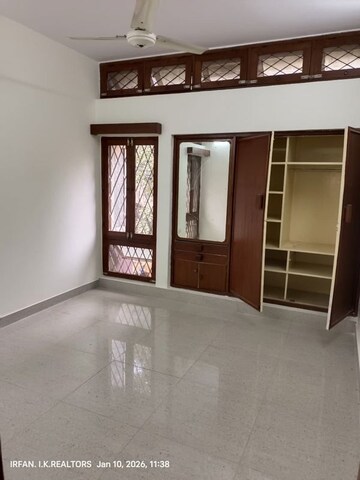 Room in 2.5 BHK Builder Floor at Lavelle Road – for Rent