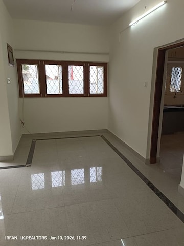Furnished Amenities in 2.5 BHK Builder Floor at Lavelle Road – for Rent