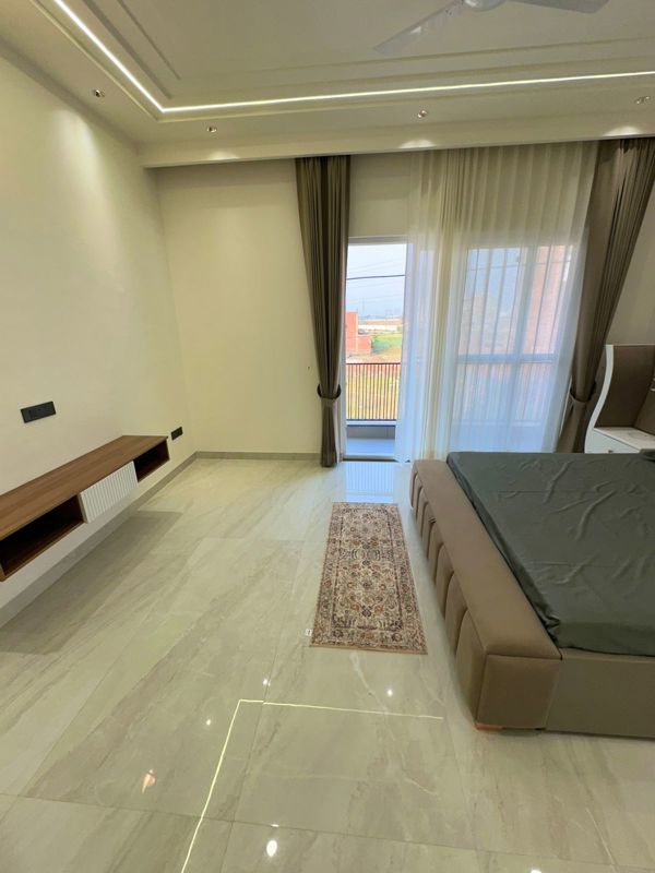 5 BHK + Pooja Room Villa For Sale in Sector 115