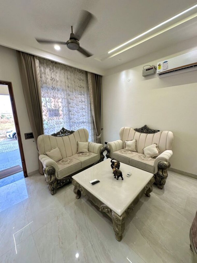 Living Room, sector 115 5 Bedroom 150 Sq.Yd. Villa In Sector 115 Mohali 10036809