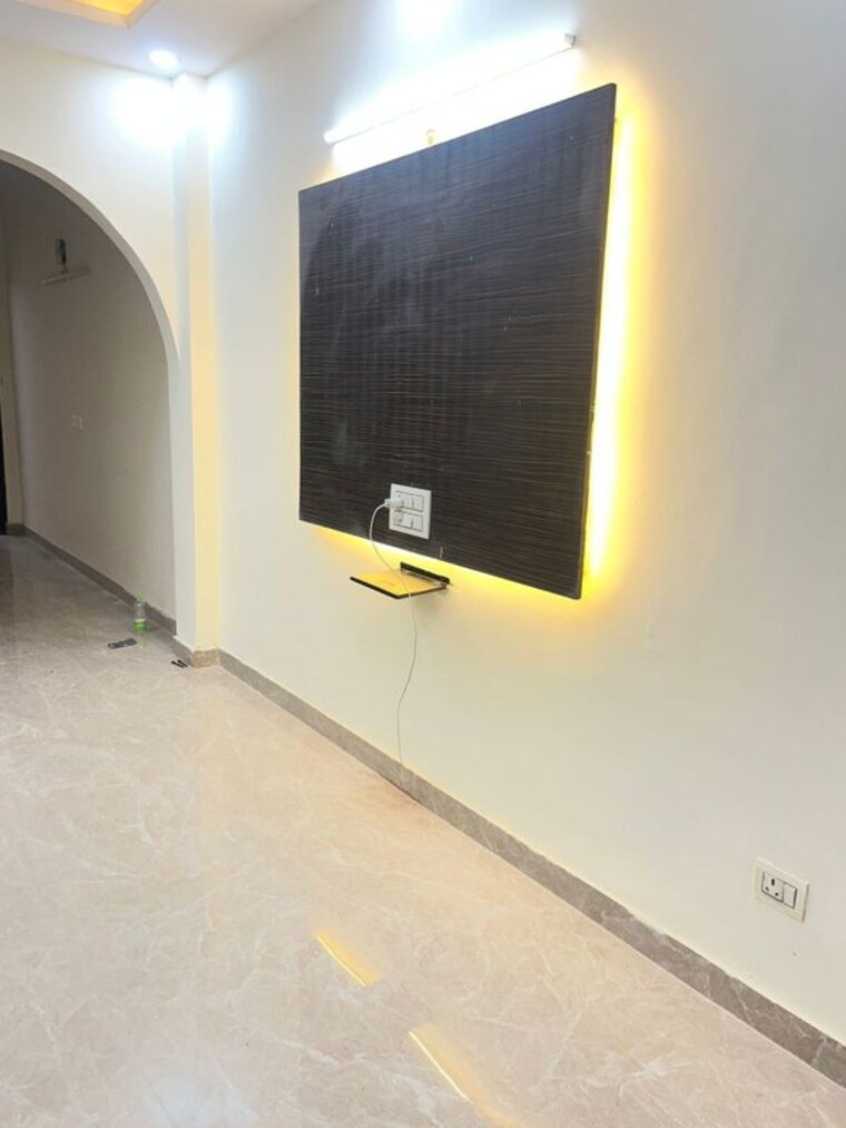 Room, lajpat nagar ii 2 Bedroom 101 Sq.Yd. Apartment In Lajpat Nagar ii Delhi 10043548