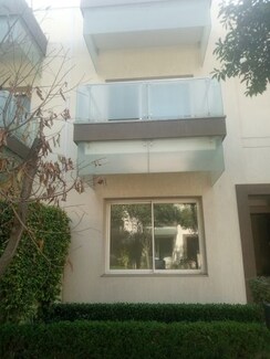 4 BHK + Pooja Room,Servant Room Villa For Sale in Sobha International City Phase 1