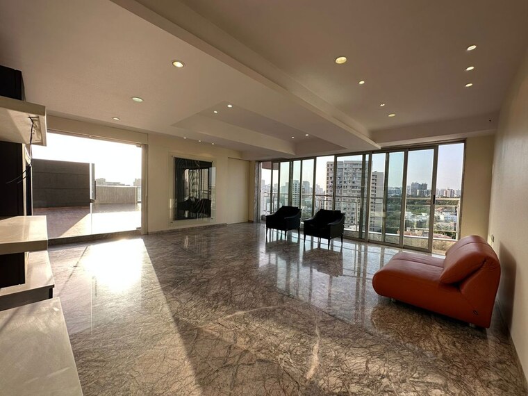  Parking, mayfair-meridian-andheri 5 Bedroom 5000 Sq.Ft. Apartment In Andheri West Mumbai 10043617