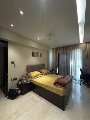 2 BHK Apartment For Sale in Khar West